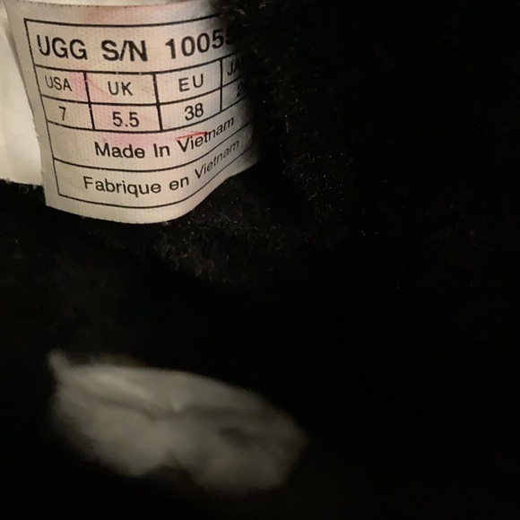 UGG Bailey Corduroy Bow Women’s Boots - Picture 6 of 9